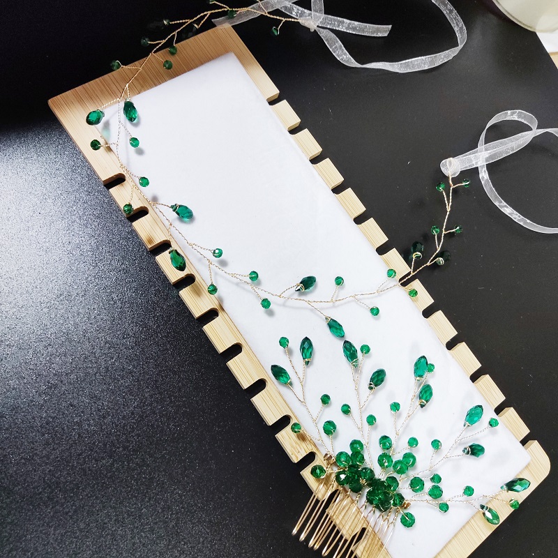 Jewelry Making Party For Adults - مشط شعر مرصع بأحجار الراين الخضراء،